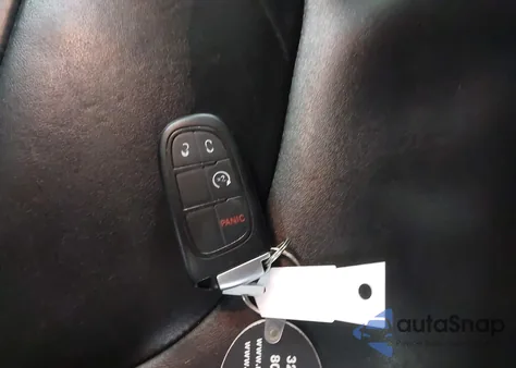 2014 Jeep Cherokee Limited z USA, uszkodzony, nr VIN 1C4PJMDS4EW182675